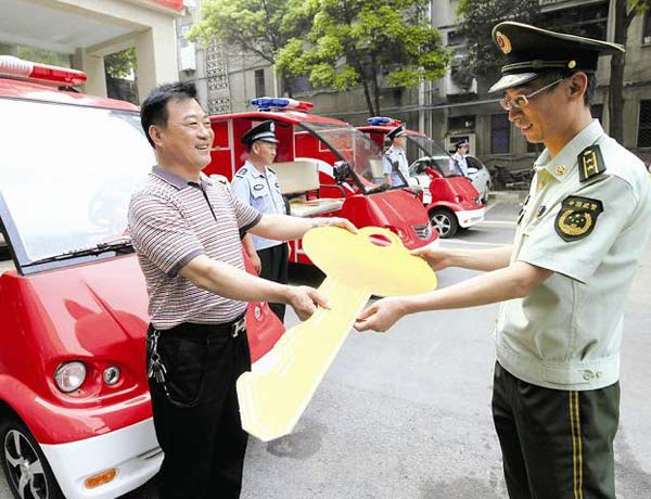 襄城引進(jìn)消防電動(dòng)車