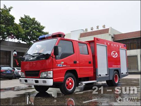 首輛林海遠程高壓水罐消防車投入森林消防