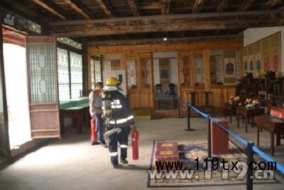 針對古建筑重點部位進行熟悉了解