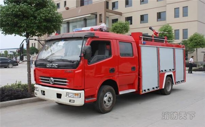 東風(fēng)消防車(chē) 4噸消防車(chē) 多利卡消防車(chē) 水罐消防車(chē)