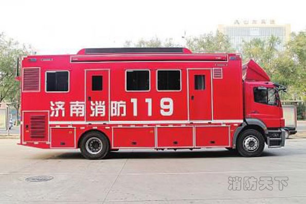 衛(wèi)星通信指揮車