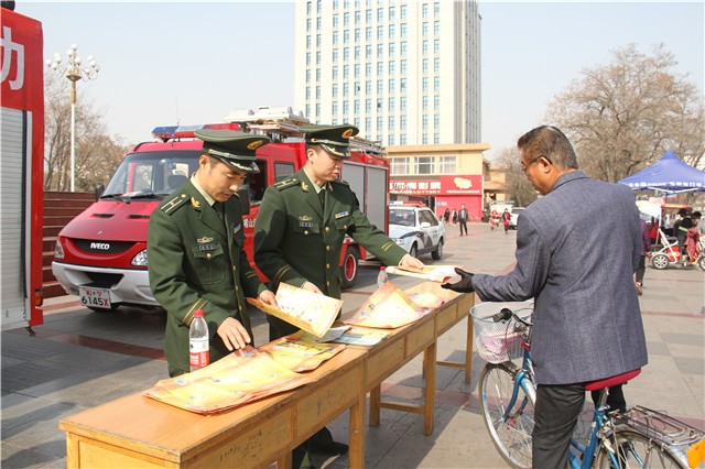 石嘴山支隊掀起“3.15”消防產(chǎn)品宣傳風(fēng)暴