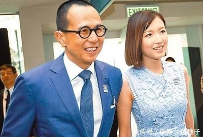 32歲梁洛施近照曝光,手提環保袋逛超市,與李澤楷像極了親人